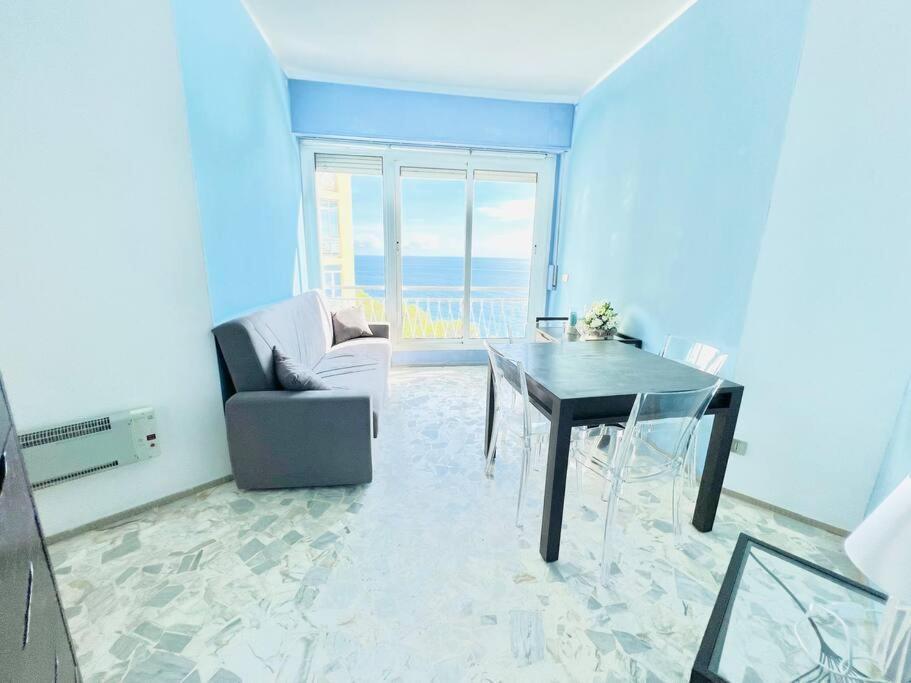 Suite Sunset 22 - Fronte Mare San Remo Exterior foto